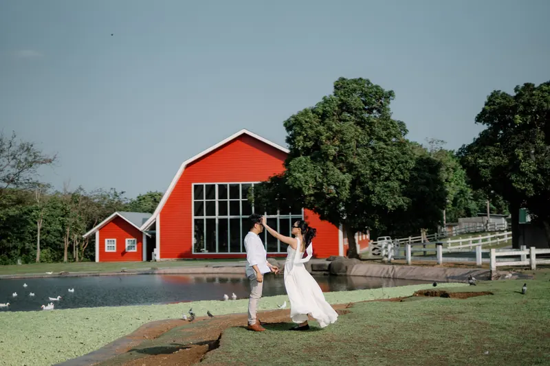 Eugene and Marice — moment 30